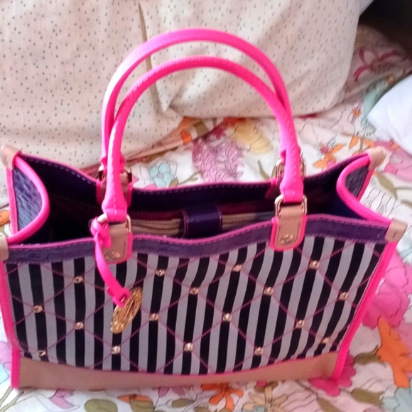 💖💜Most Treasured HENRI BENDEL Bag in my Collection💖💜 Rare and Lovely! - Picture 5 of 15